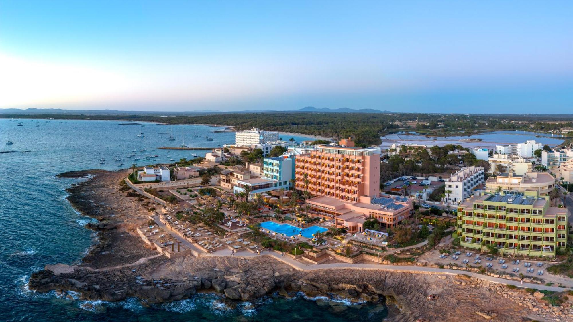 Bikini Island & Mountain Hotel Es Trenc -Adults Only- Colònia de Sant Jordi Exterior foto